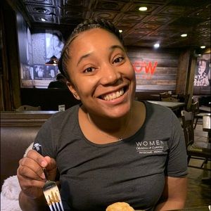 Meet your Posher, Danielle